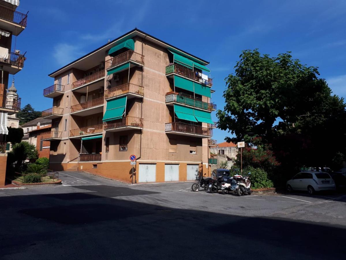 פינאלה ליגורה Vreni Lodge מראה חיצוני תמונה