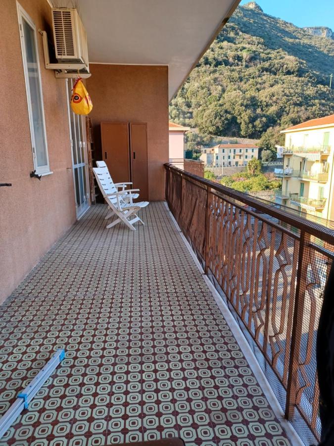 פינאלה ליגורה Vreni Lodge מראה חיצוני תמונה